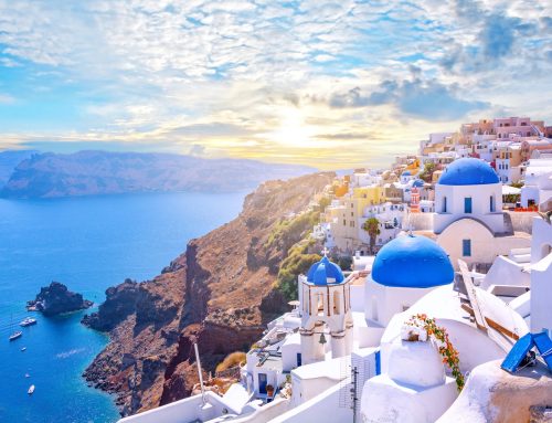 Travel to The Greek Islands Through These Perfumes